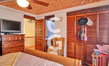 Casa en Venta en Cancun en SM 43 con Enorme Alberca y 3 Recamaras