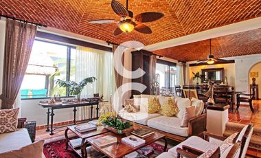 Casa en Venta en Cancun en SM 43 con Enorme Alberca y 3 Recamaras