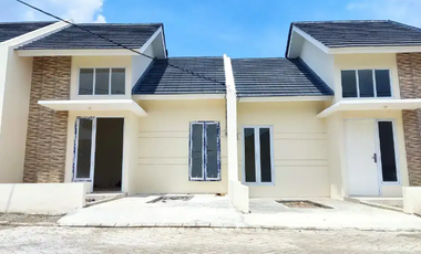 Rumah dijual di Jawa Timur, Gresik - Tanpa perabotan