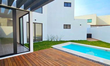 Casa con Alberca, a 1 Cuadra del Mar y ubicada en el Fraccionamiento #LomasdelSol HERMOSA Y MODERNA