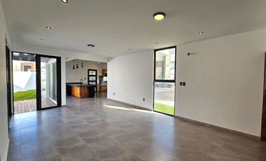 Casa con Alberca, a 1 Cuadra del Mar y ubicada en el Fraccionamiento #LomasdelSol HERMOSA Y MODERNA