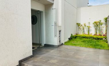 Vendo $127.900 Exclusivo y moderno Dpto. de 2 Dormitorios dentro de la Urb. El Condado