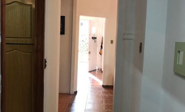 SE VENDE HERMOSA CASA ÑUÑOA