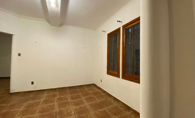 SE VENDE HERMOSA CASA ÑUÑOA