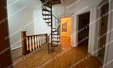 SE VENDE HERMOSA CASA ÑUÑOA