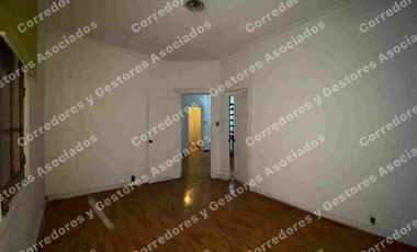 SE VENDE HERMOSA CASA ÑUÑOA