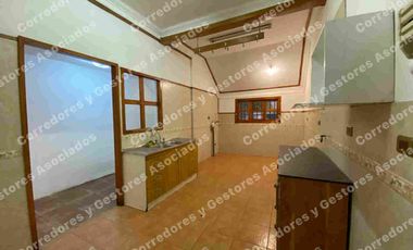 SE VENDE HERMOSA CASA ÑUÑOA