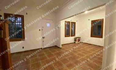 SE VENDE HERMOSA CASA ÑUÑOA