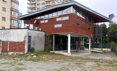 Arrendamos amplio Local Comercial en una privilegiada