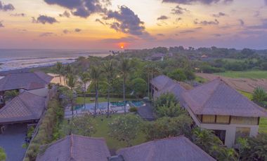 Freehold Luxury Ocean Front Villa in Canggu