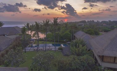 Freehold Luxury Ocean Front Villa in Canggu
