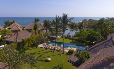 Freehold Luxury Ocean Front Villa in Canggu