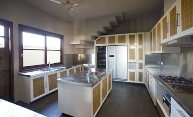 Freehold Luxury Ocean Front Villa in Canggu
