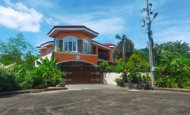 Resale Four Bedrooms House with Pool in a Beach Resort