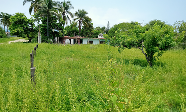 Terreno con una pequeña construcción y mucho potencial en la colonia Los Mogotes de Acapulco