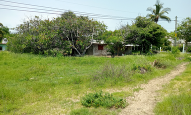 Terreno con una pequeña construcción y mucho potencial en la colonia Los Mogotes de Acapulco
