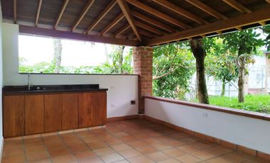 PR19382 Casa comercial en arriendo en el sector La Mina