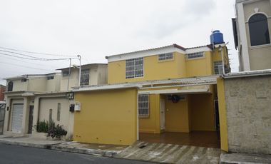 Se vende casa en Sauces 9 Guayaquil excelente ubicación