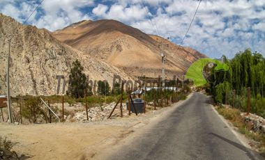 Parcela en Cochiguaz con agua de riego. 6.100 m2., Valle del Elqui. $60 millones
