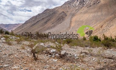 Parcela en Cochiguaz con agua de riego. 6.100 m2., Valle del Elqui. $60 millones