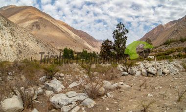 Parcela en Cochiguaz con agua de riego. 6.100 m2., Valle del Elqui. $60 millones