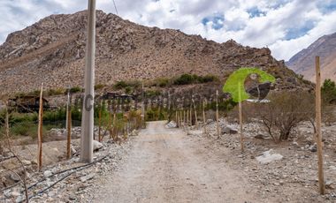 Parcela en Cochiguaz con agua de riego. 6.100 m2., Valle del Elqui. $60 millones