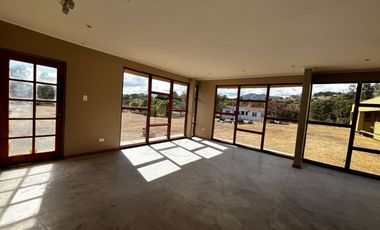 Valle Alegre, gran casa