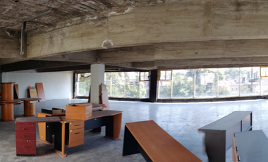 SE VENDE EDIFICIO CON LOCAL COMERCIAL.