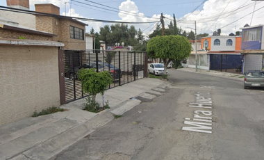 ¡APROVECHA ESTA INCREÍBLE OPORTUNIDAD DE HACER CRECER TU PATRIMONIO! Casa en REMATE BANCARIO Fraccionamiento Cumbria, Cuautitlán Izcalli, México. NO C