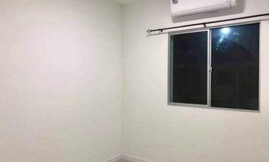 ลดพิเศษสุดๆ ขายถูก ขายด่วน ทาวน์โฮม 2ชั้น ราคาน่ารัก บ้านพฤกษา 116 ตรงข้าม ม.เทคโนโลยีราชมงคลธัญบุรี คลองหก ราคาสุดคุ้มไม่ว่าจะลงทุนปล่อยเช่า(ผู้เช่าพ