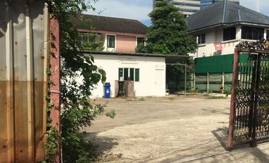 Land for Sale / Rent in Sukhumvit Soi 39.