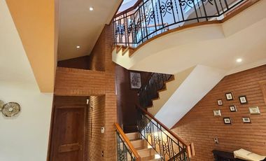 BROKER- JARDIN 7 DORM-6 BAÑOS-4ESTAC-PISCINA- 3 BODEGAS-VISTA MAR