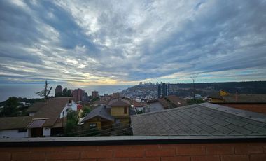 BROKER- JARDIN 7 DORM-6 BAÑOS-4ESTAC-PISCINA- 3 BODEGAS-VISTA MAR