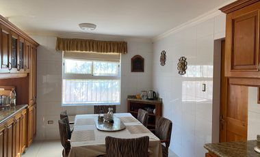 BROKER- JARDIN 7 DORM-6 BAÑOS-4ESTAC-PISCINA- 3 BODEGAS-VISTA MAR