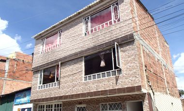 CASA COMERCIAL RENTANDO EN MOSQUERA