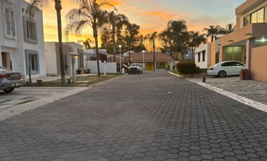 TERRENO EN VENTA EN JADE A UNOS METROS DE GALERIAS SANTA ANITA