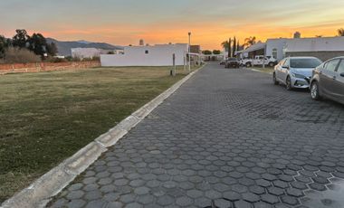 TERRENO EN VENTA EN JADE A UNOS METROS DE GALERIAS SANTA ANITA
