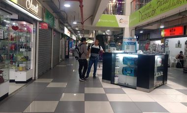 VENTA DE LOCAL COMERCIAL C.C. GALAXY PLAZA CHORRILLOS