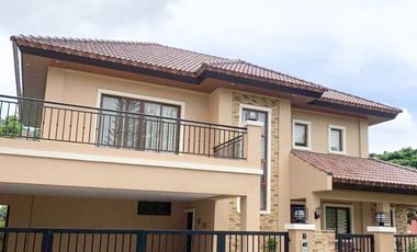 GRAND 2-STOREY, 2-BEDROOM HOUSE WITH BALCONY FOR SALE IN PORTOFINO HEIGHTS