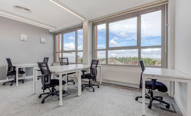 Alquiler de oficinas corporativas de espacio abierto para 10 personas en Santiago, Costanera