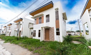 Velmiro Uptown Solas Unit for Rent