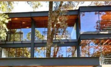 Casa en Venta en Valle de Bravo amueblada con multiples amenidades