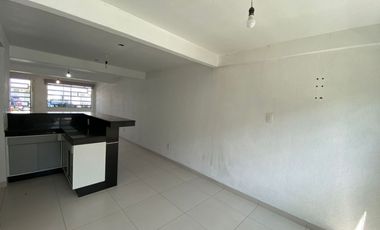 Se Vende Casa en REAL DEL LAGO, Circuito del Lago Poniente MZ 7 LT 7, Colonia del Lago, Villa Nicolás Romero, Estado de México, México