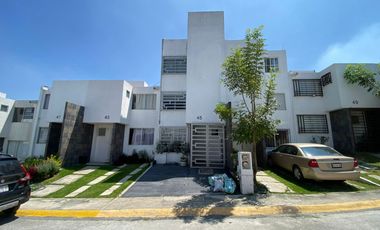 Se Vende Casa en REAL DEL LAGO, Circuito del Lago Poniente MZ 7 LT 7, Colonia del Lago, Villa Nicolás Romero, Estado de México, México