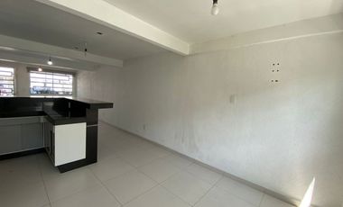 Se Vende Casa en REAL DEL LAGO, Circuito del Lago Poniente MZ 7 LT 7, Colonia del Lago, Villa Nicolás Romero, Estado de México, México