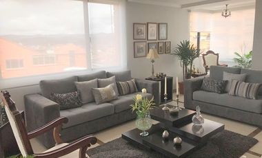 Lujoso Penthouse en venta 345m2C a pocas cuadras del centro de Cuenca