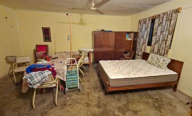 Vivienda con amplio terreno mensurable en Romang