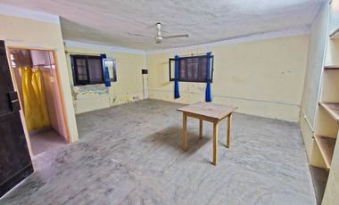Vivienda con amplio terreno mensurable en Romang