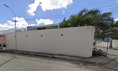 CASA ECONOMICA CON ALBERCA EN VENTA, PROPIEDAD ADJUDICADA - C. 21 440 E, Montebello, 97113 Mérida, Yuc.