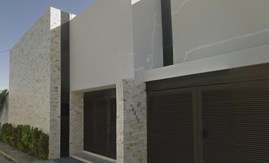 CASA ECONOMICA CON ALBERCA EN VENTA, PROPIEDAD ADJUDICADA - C. 21 440 E, Montebello, 97113 Mérida, Yuc.